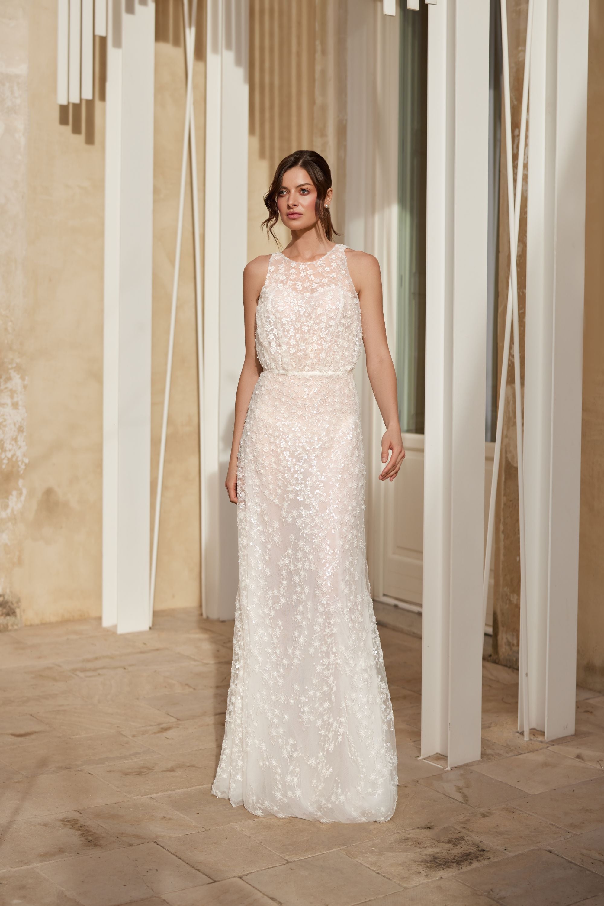 Vestido de novia a medida Crystal – vista frontal completa, disponible online en Barcelona 