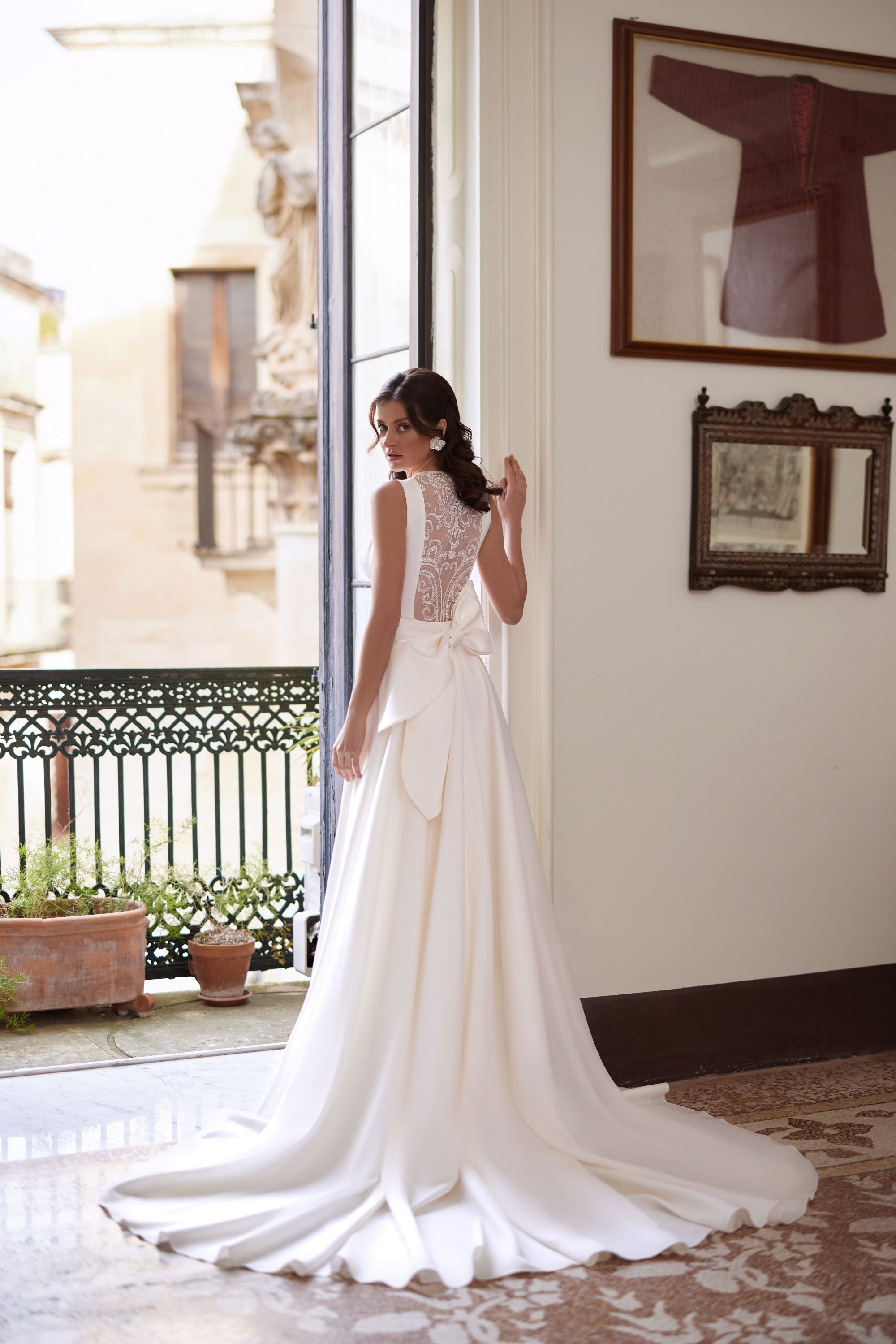 Espalda del vestido de novia a medida Echo – diseño elegante y sofisticado para novias actuales