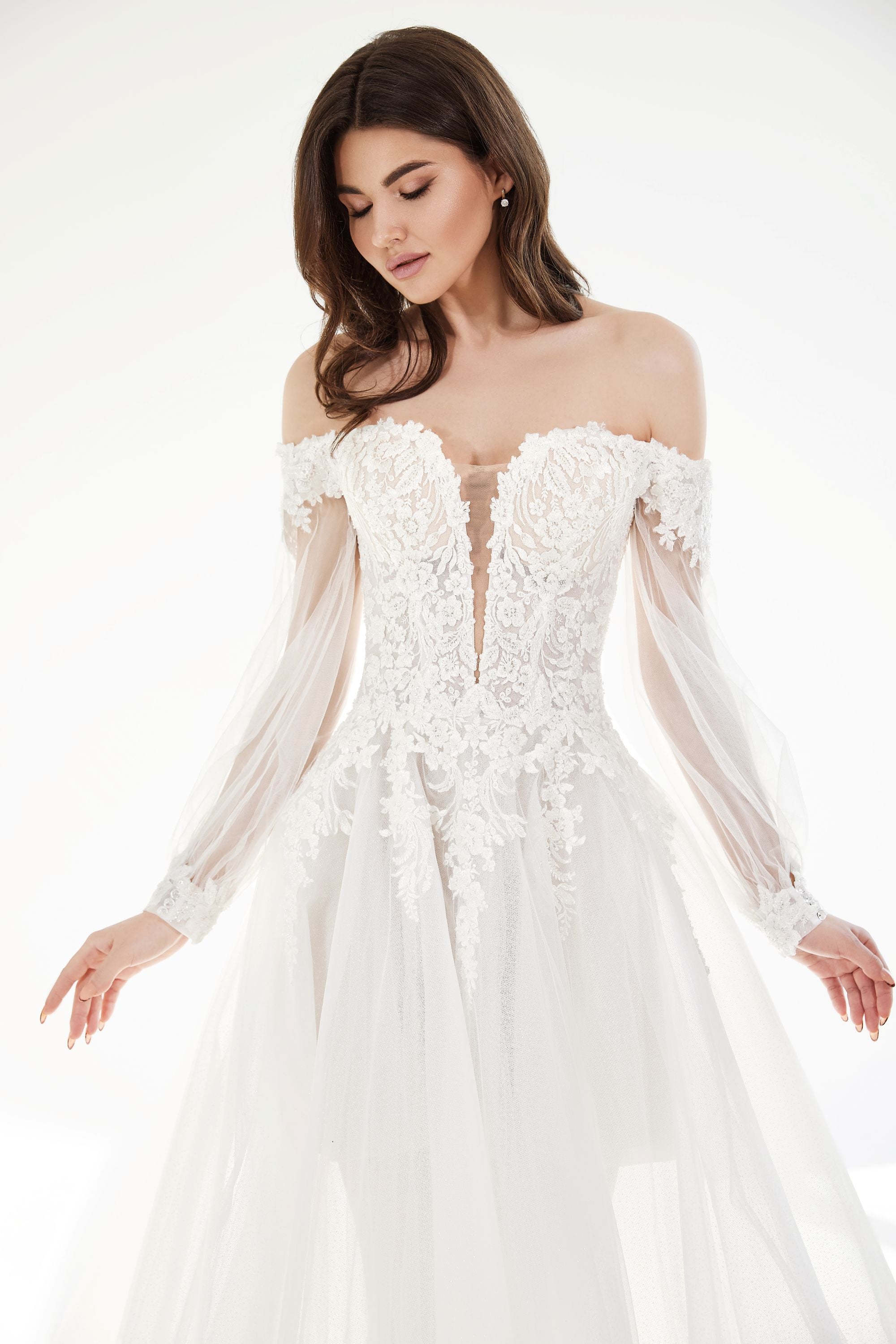 Vestido de novia a medida Leticia – vista frontal completa, disponible online en Barcelona 