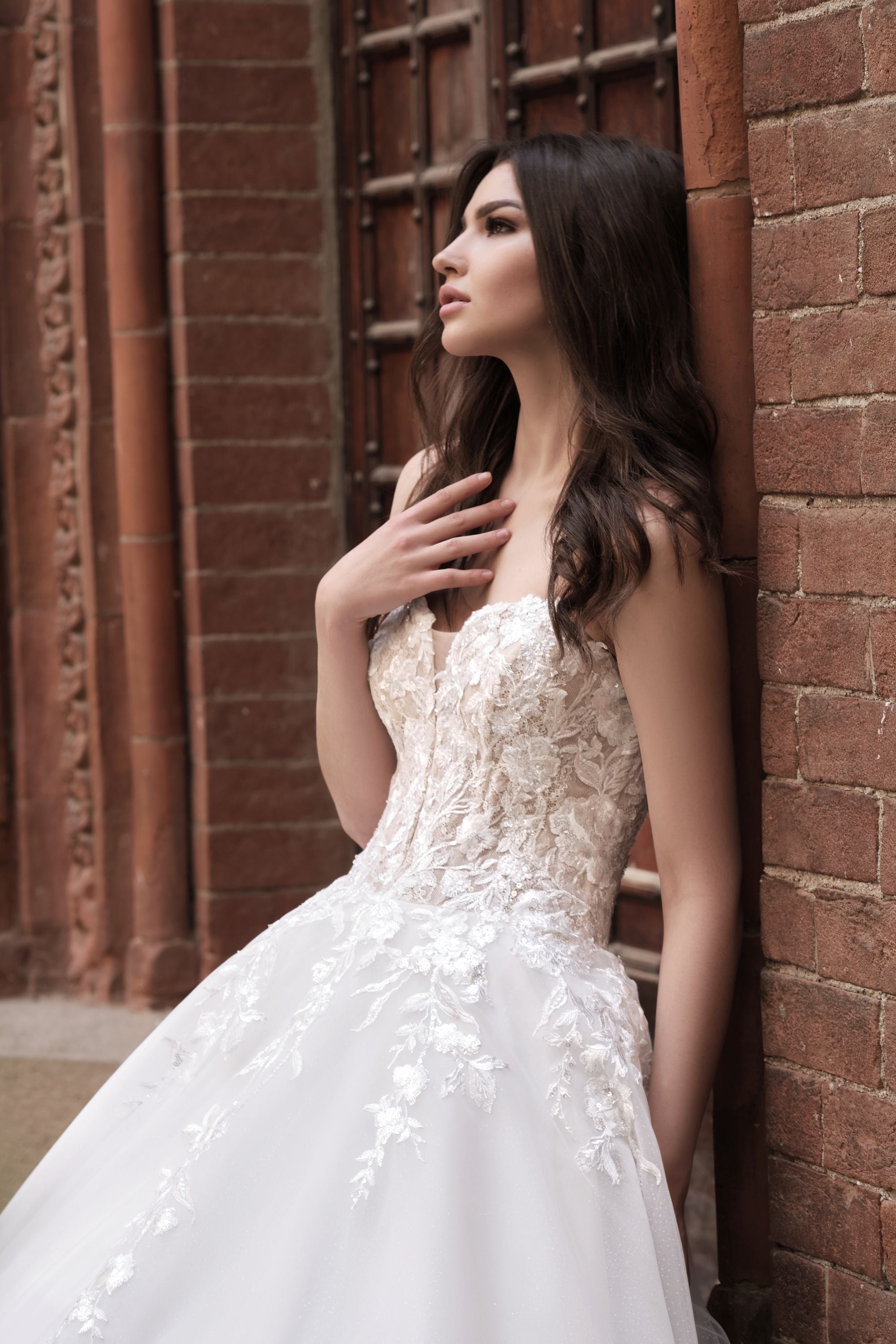 Detalle del tejido y acabados del vestido Matera – confección artesanal con envío desde Barcelona 