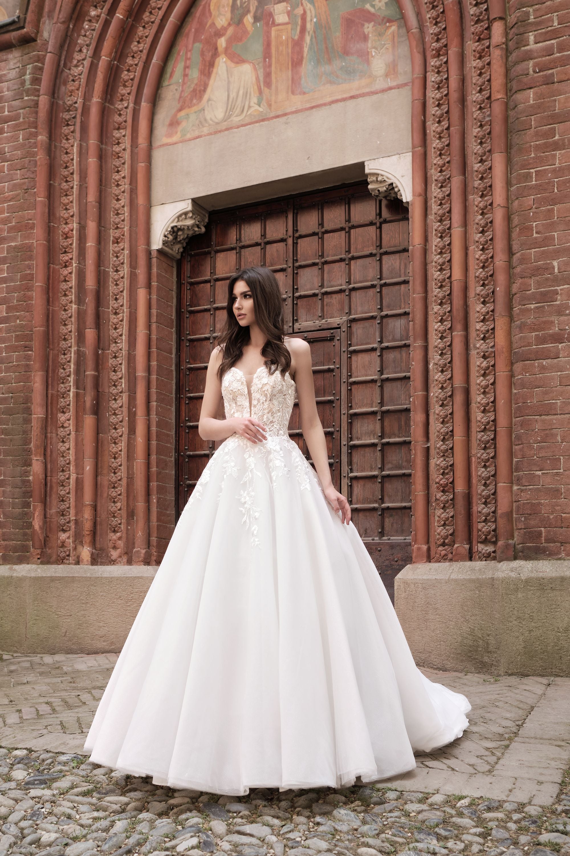 Vestido de novia a medida Matera – vista frontal completa, disponible online en Barcelona 
