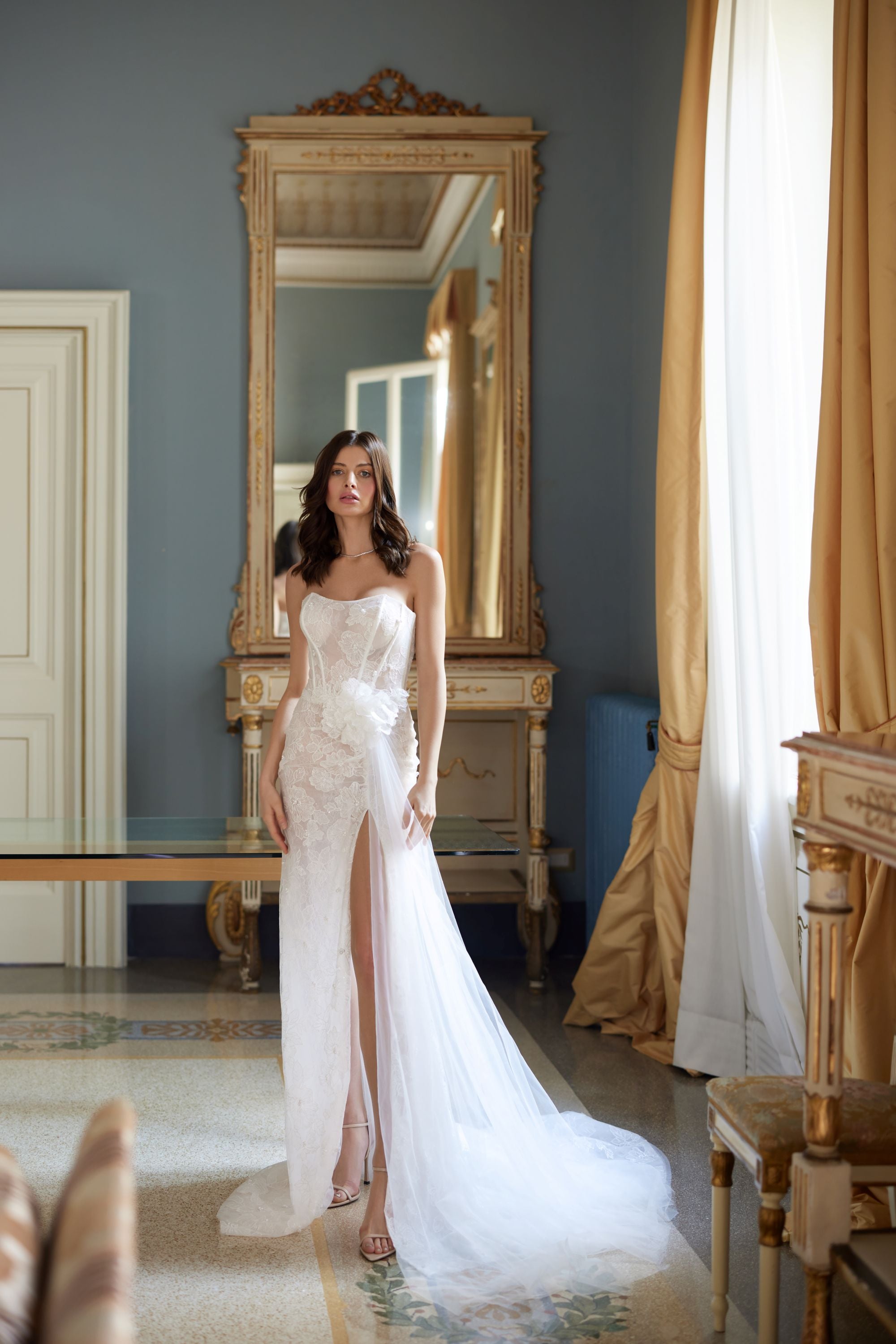 Vestido de novia a medida Pearl – vista frontal, disponible online en Barcelona 