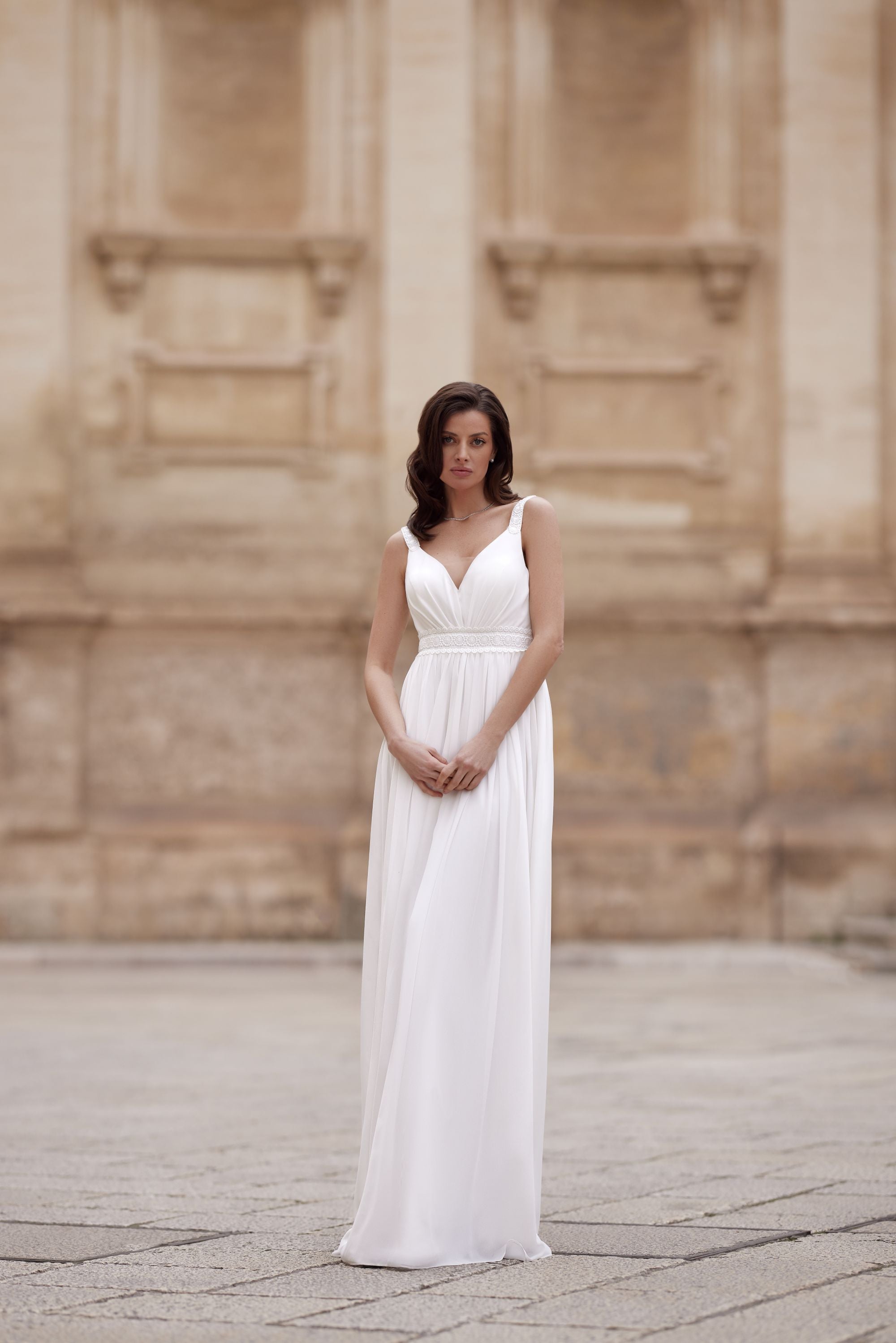Vestido de novia a medida Pure – vista frontal completa, disponible online en Barcelona 