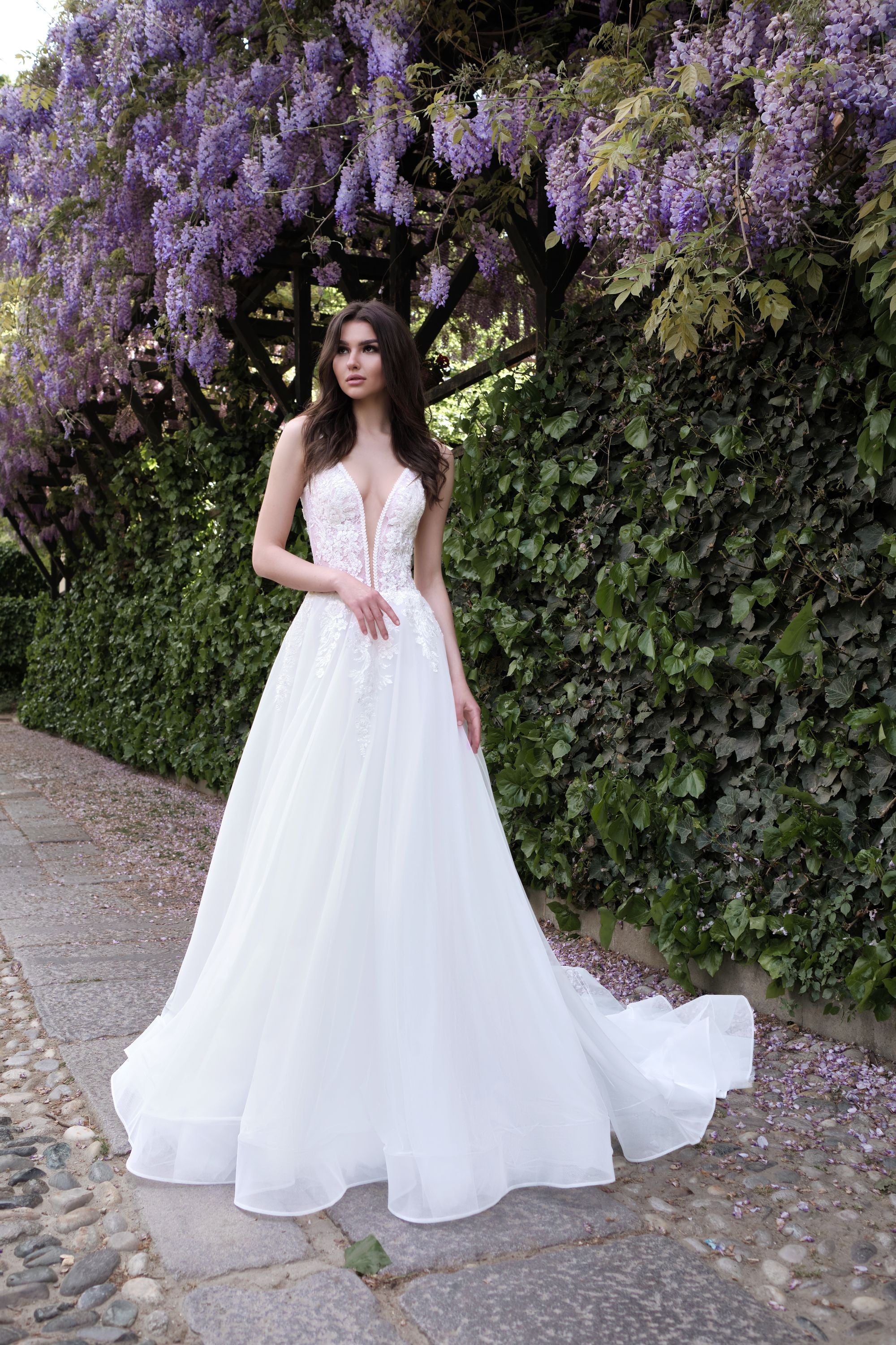 Vestido de novia a medida Verona – vista frontal completa, disponible online en Barcelona 